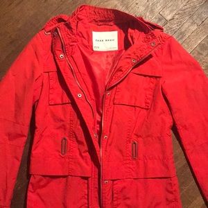 Zara Red Windbraker 🍒